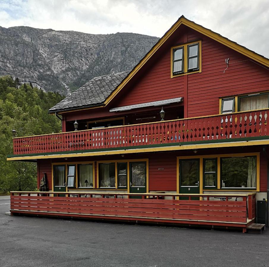 Kvamsdal Pensjonat 3 Eidfjord Kültér fotó